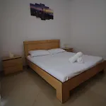 July Seaview شقة ساراندا