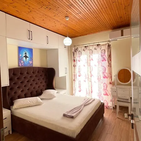 July Seaview Sarandë