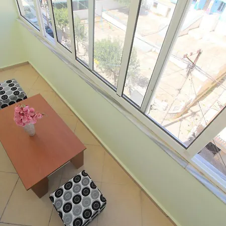 July Seaview Sarandë