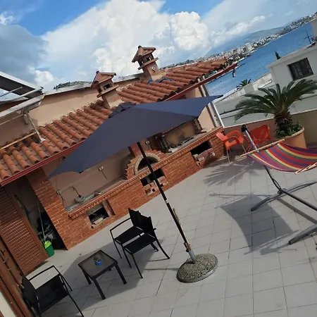 Апартаменты July Seaview *