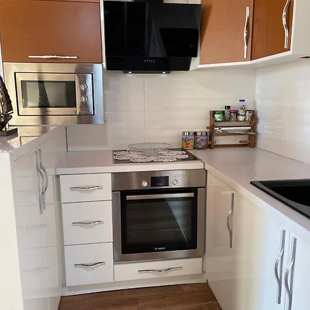 July Seaview Apartament *