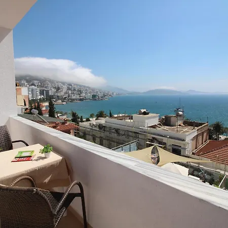 July Seaview Apartment *