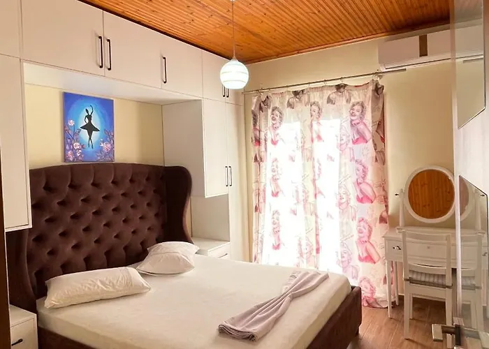 July Seaview Sarandë