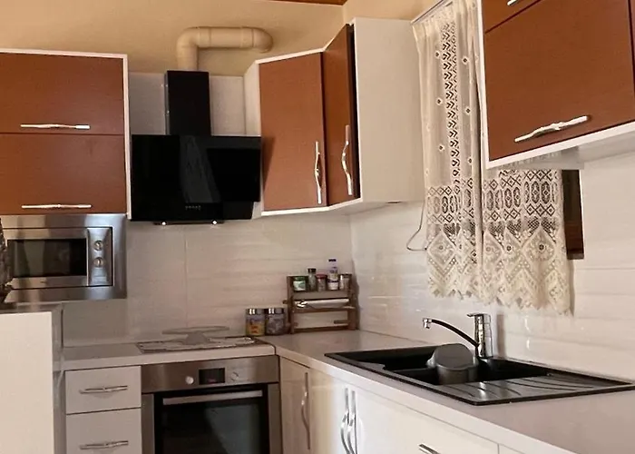 July Seaview Sarandë