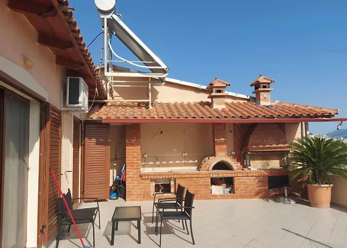 July Seaview Apartment *