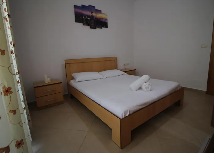 July Seaview Apartment Sarandë