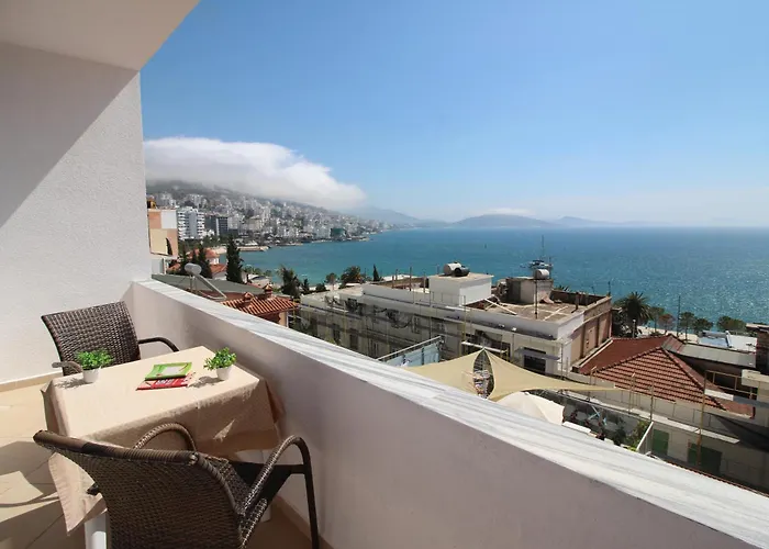 July Seaview Apartment *