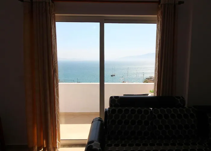 July Seaview Sarandë