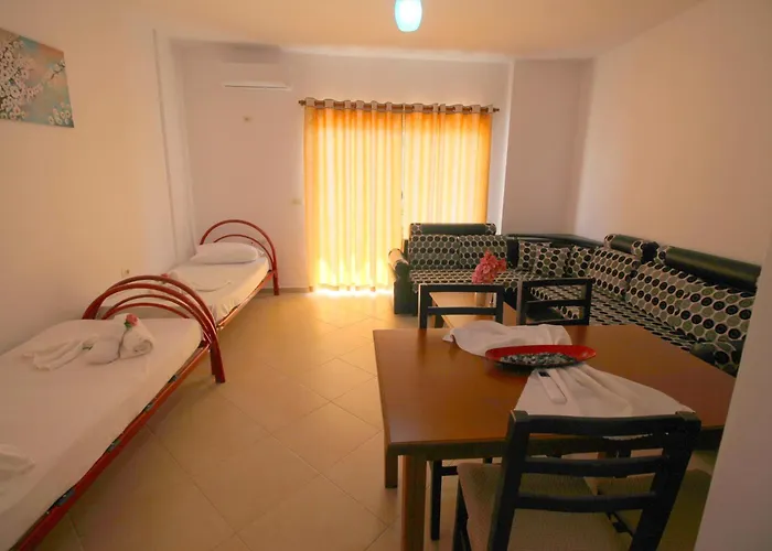 July Seaview Apartment Sarandë