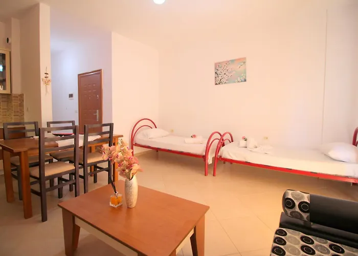 July Seaview Apartment