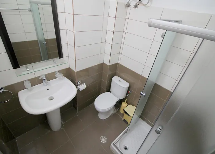 July Seaview Apartment *