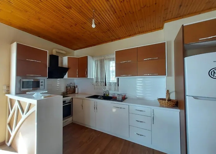 July Seaview Apartment *