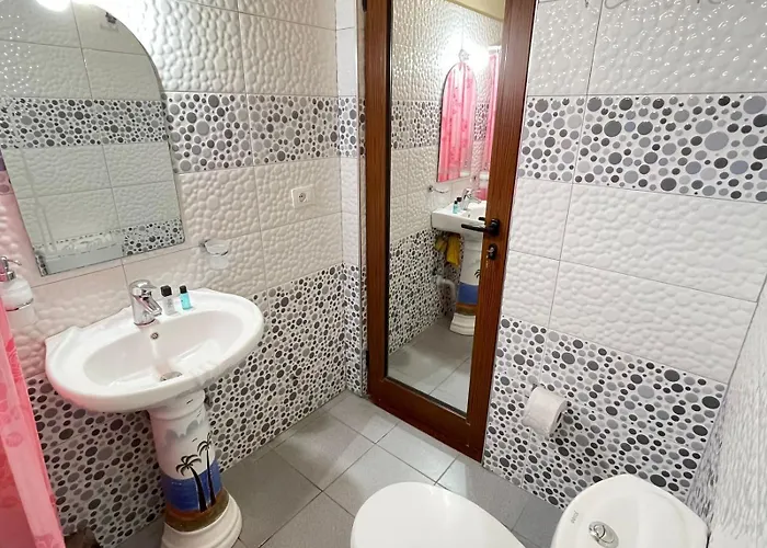 July Seaview Sarandë